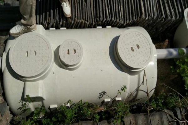 SMC模壓玻璃鋼化糞池相比其他產(chǎn)品有哪些明顯優(yōu)勢呢 SMC模壓玻璃鋼化糞池相比其他產(chǎn)品有哪些明顯優(yōu)勢呢